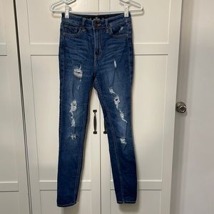 Hollister High-Rise Super Skinny Classic Stretch Distressed Jeans Size 0S EUC